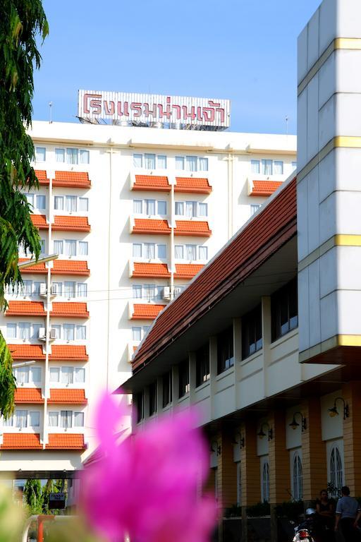 Nan Chao Hotel Phitsanulok Luaran gambar